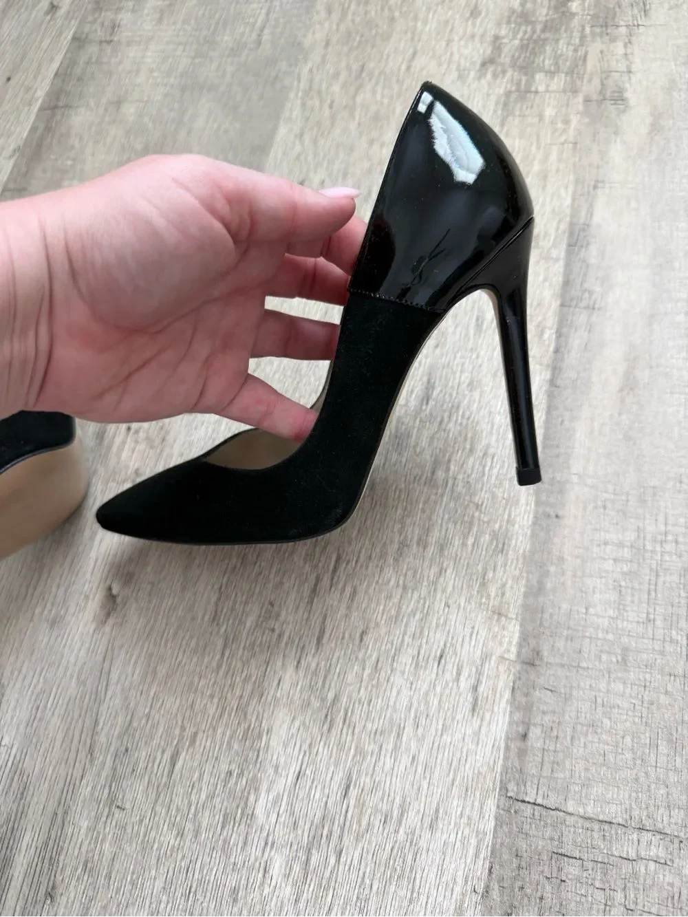 Karen Millen Black Pointed-Toe Mixed-Texture Pumps